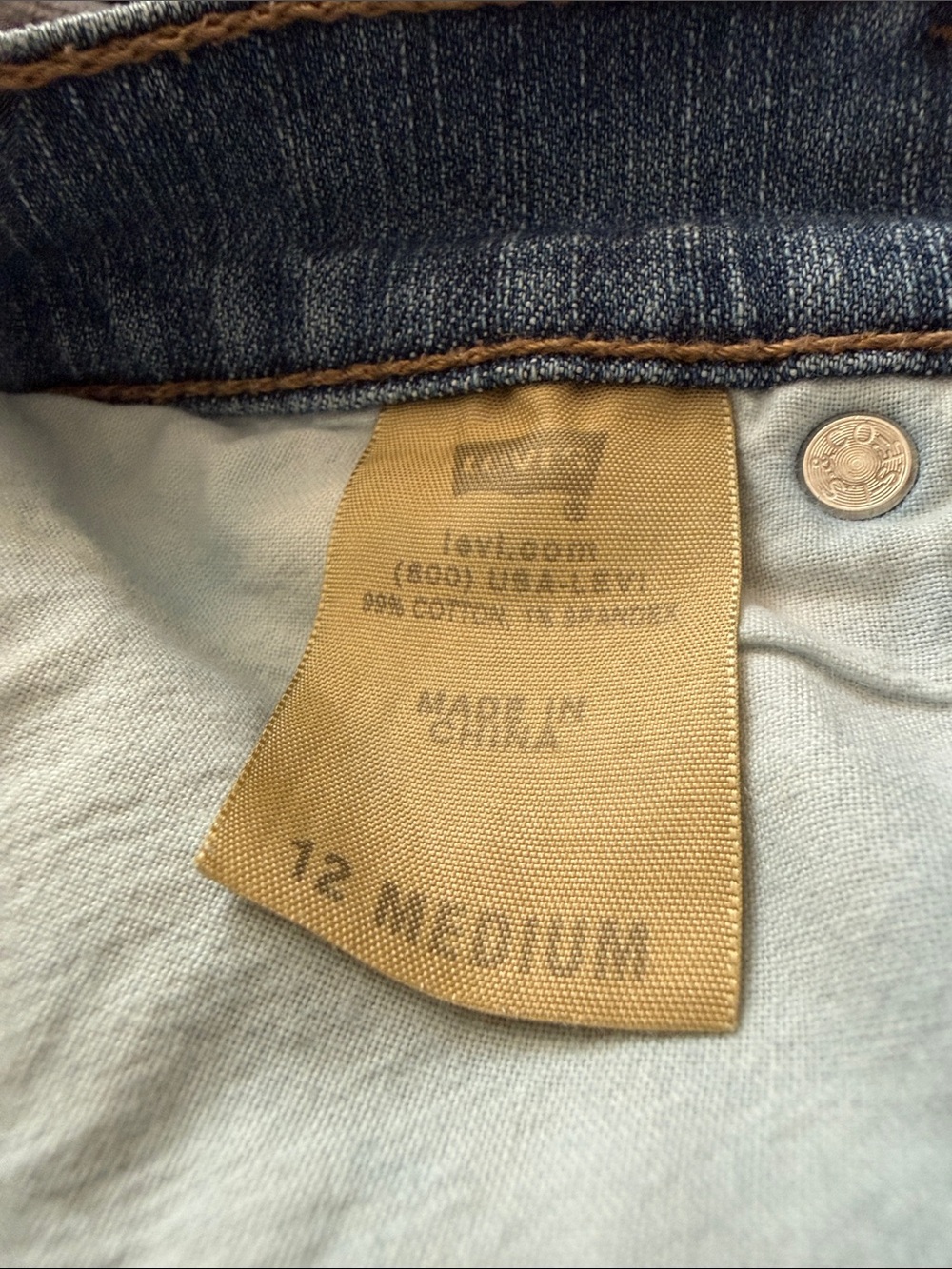Levi's 512 Perfectly Slimming Boot Cut Jeans - Picture 6 of 6